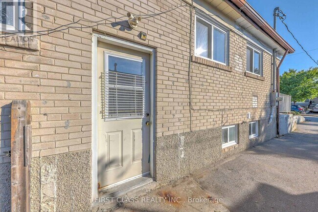 Photo du bâtiment - 214 Linden Ave