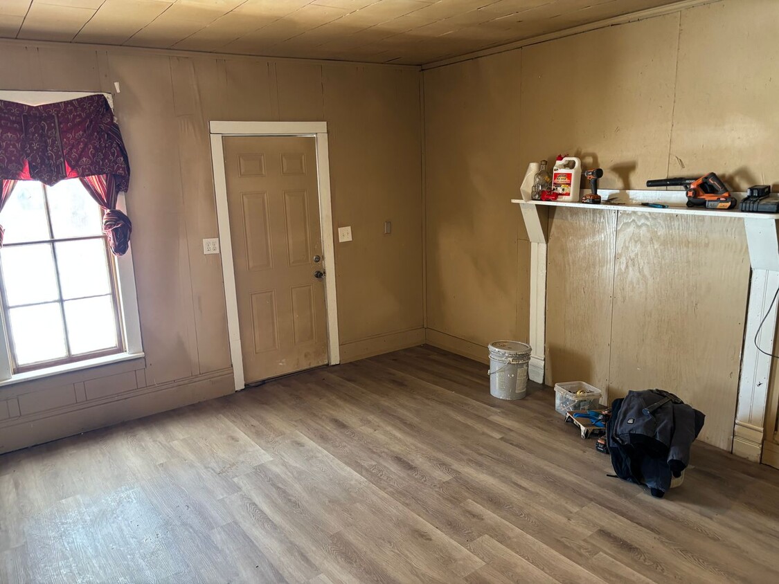 Building Photo - 1056 Danville Rd