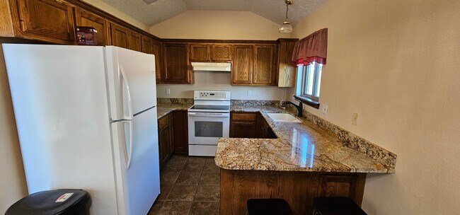 Building Photo - Beautiful 3 bedroom, 2 bath home for rent