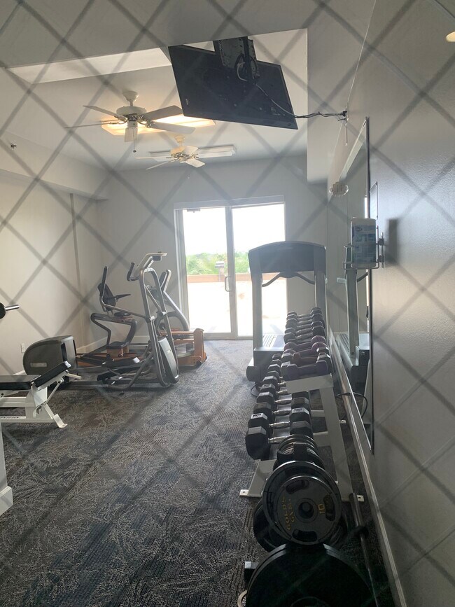 Building Photo - 2520 Robinhood St