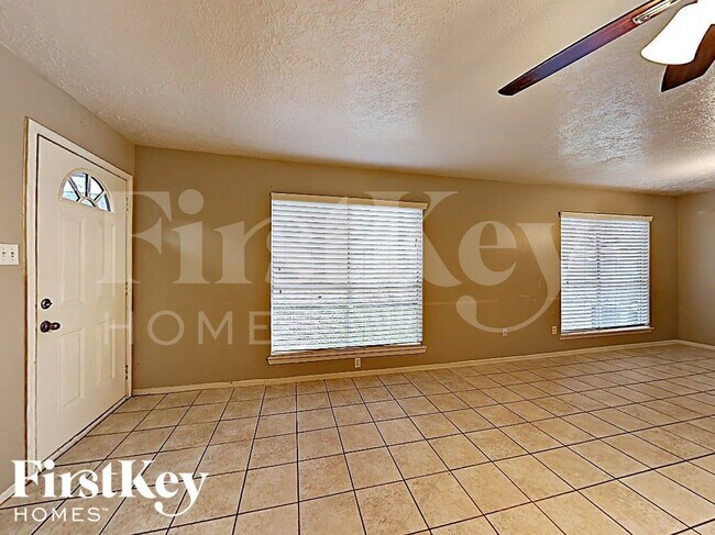 Foto del edificio - 2009 Tremont Ct