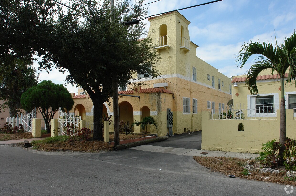 Foto del edificio - 5416 NE 1st Ct