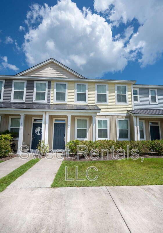 Primary Photo - 7801 Montview Rd
