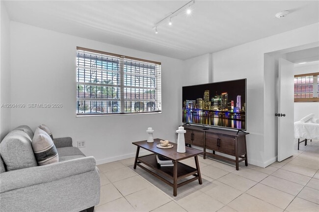 Foto del edificio - 1841 SW 29th Ave