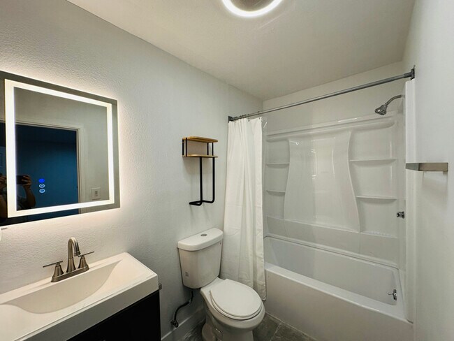 Foto del edificio - 2707 Cridge St