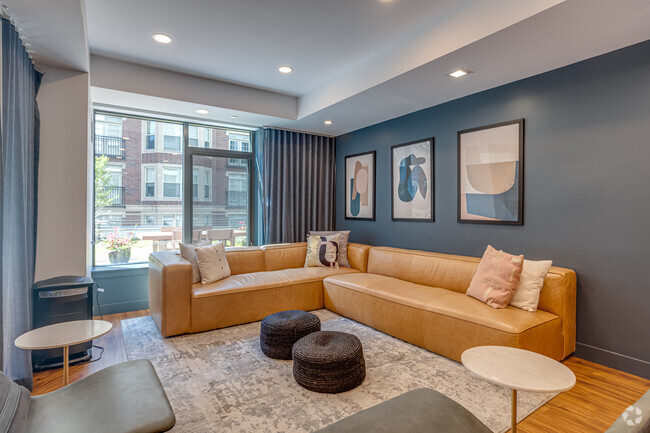 Casa club - 1330 Boylston