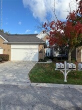 Building Photo - 39484 Village Run Dr