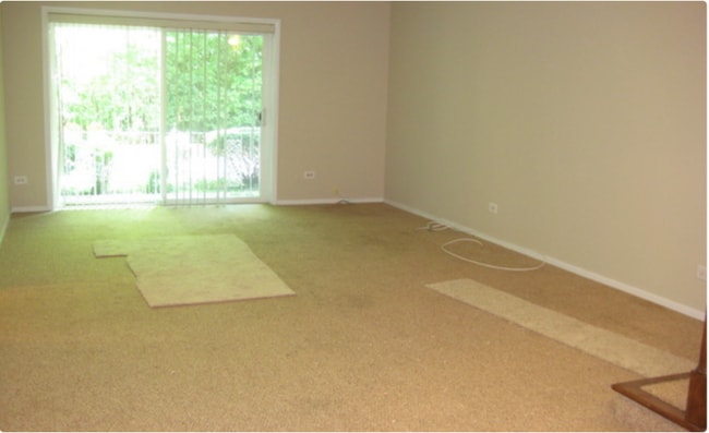 Building Photo - 5580 Wolf Rd
