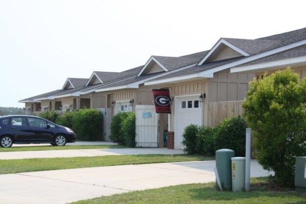 Foto principal - 501 Cotton Creek Dr