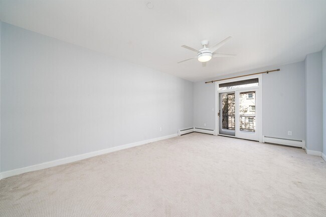 Building Photo - 206 Shearwater Ct E