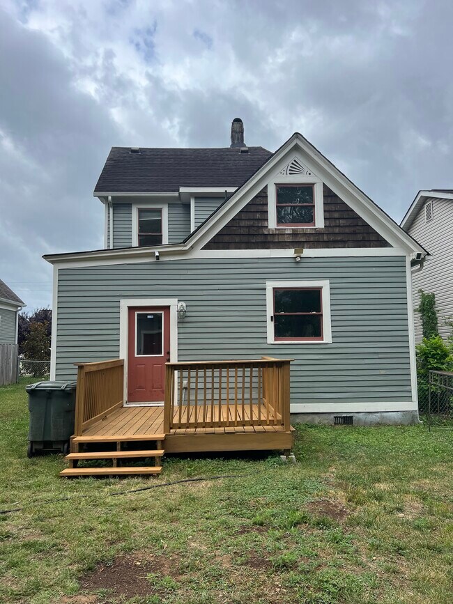 Building Photo - 1539 Kirby Ave