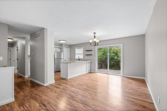 Building Photo - 4512 Salem Dr