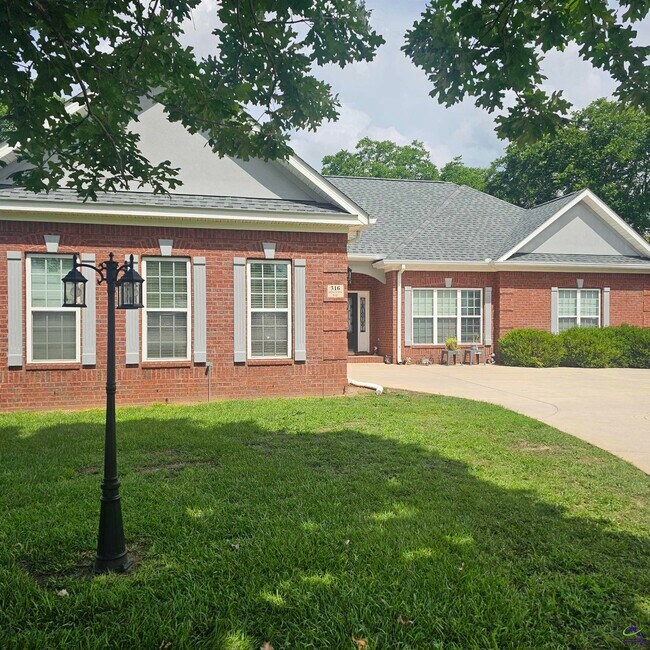 Foto del edificio - 316 Montview Way