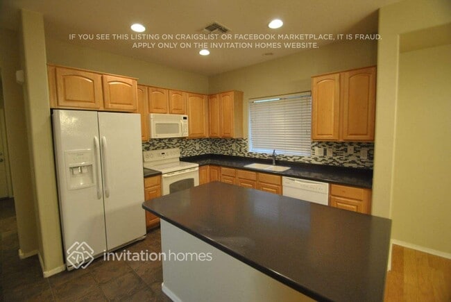 Building Photo - 445 N Citrus Ln