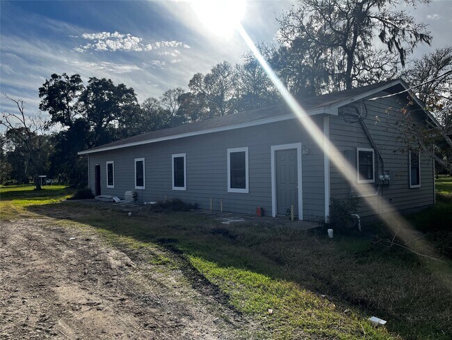 Foto del edificio - 141 County Rd 725