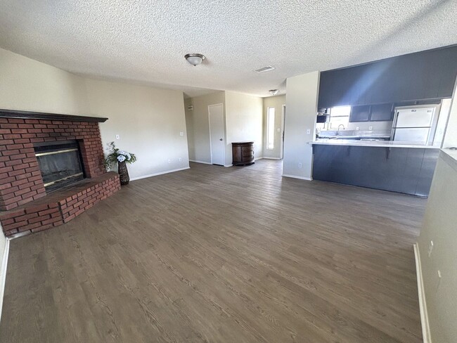 Building Photo - Summer Ready Home, Now Available!!!