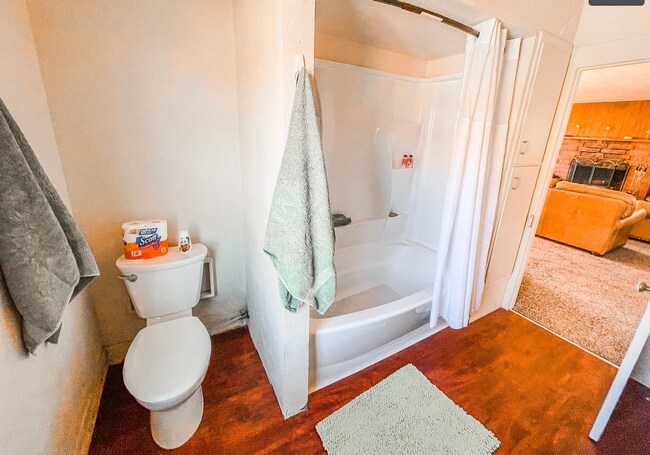 Foto del edificio - Historic Farmhouse in Crooked River Ranch Available!