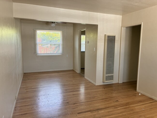 Building Photo - 347 5th Ave