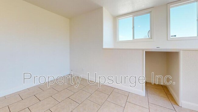 Foto del edificio - 610 W 2nd St