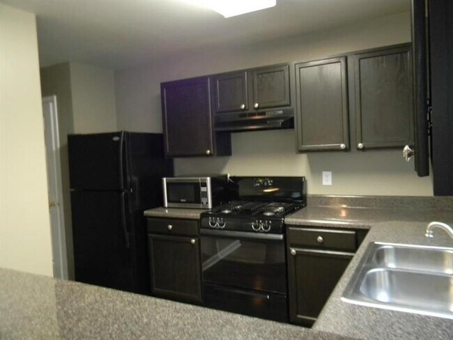 Foto del edificio - 320 Hiawassee Dr