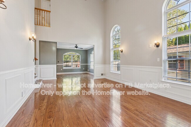 Foto del edificio - 220 Lindsay Ct