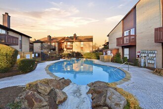 Building Photo - 12905 Woodforest Blvd