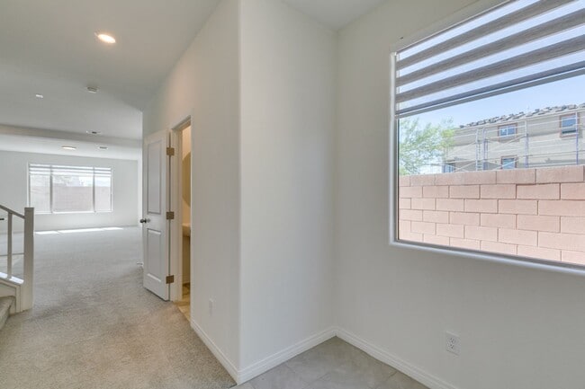 Building Photo - Beautiful 4-Bedroom Home in Desirable Highlands Ranch