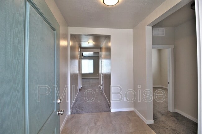 Foto del edificio - 3098 W Everest St