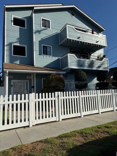 Building Photo - 580 Nebraska Ave
