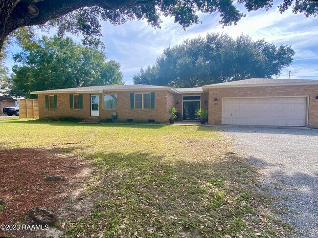 Building Photo - 1710 E Milton Ave