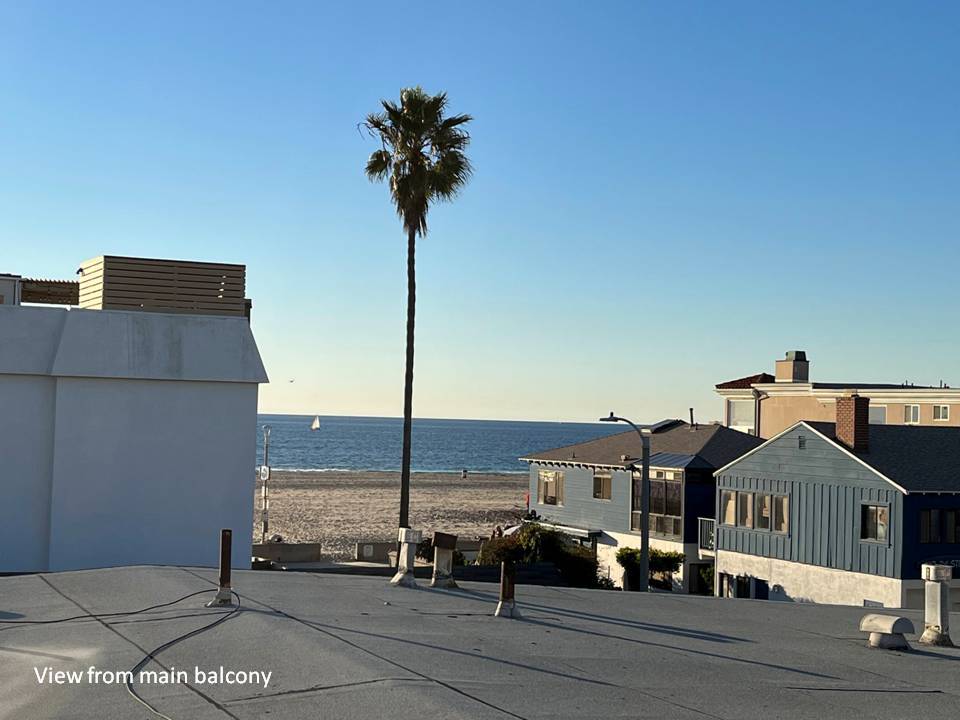 Enjoy the ultimate in beach life by living on a highly desirable “walk street”. Ocean views! - 40 7th St