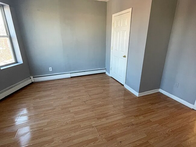 Foto del edificio - 51 Bedford St