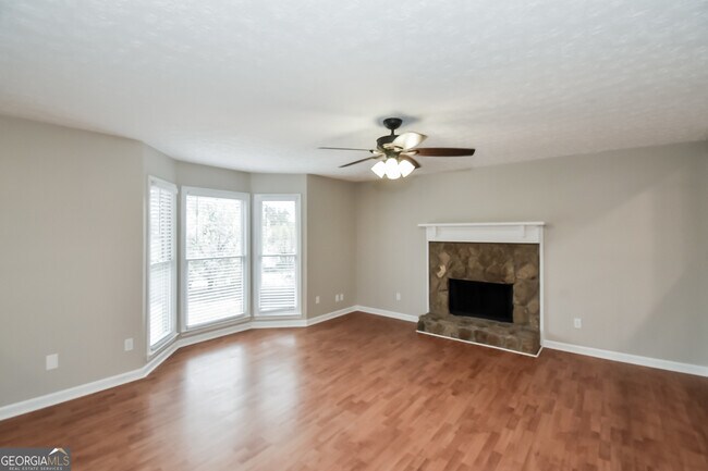 Building Photo - 101 Silverthorne Pl