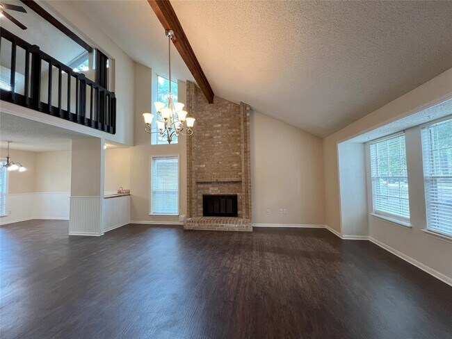 Building Photo - 18 Fairmeade Bend Dr
