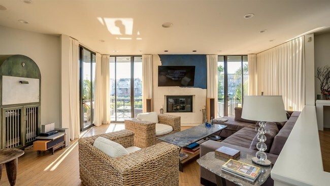 Foto del edificio - 4119 Roma Ct