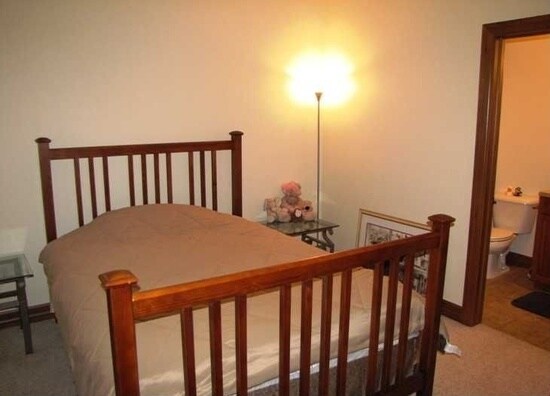 Foto del edificio - 85 Chestnut Ln