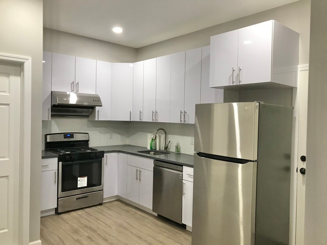 Foto principal - 231 Avenue E