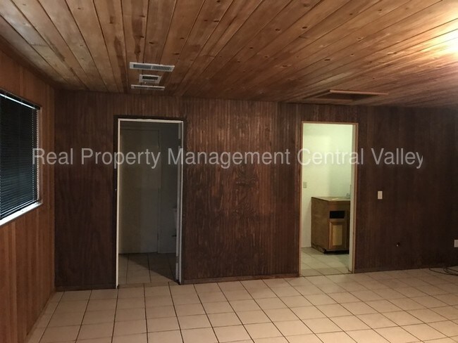 Building Photo - 9163 Fitzpatrick Cir