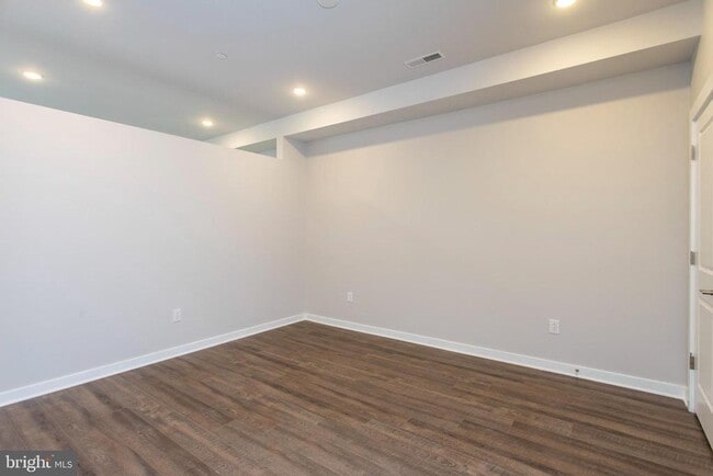Building Photo - 1227 N 7th St