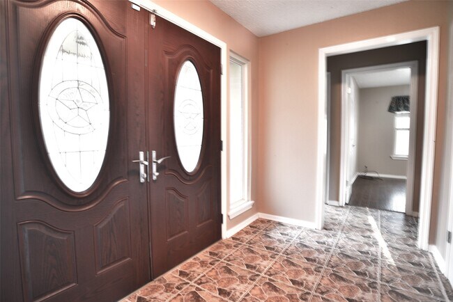 Foto del edificio - 3009 Rose Ln