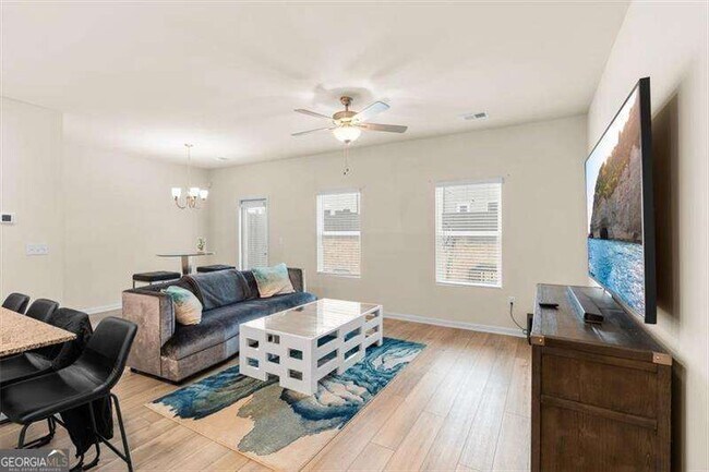 Building Photo - 1144 Westhampton Wy