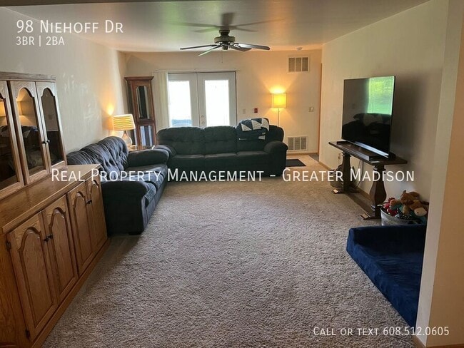 Building Photo - 98 Niehoff Dr