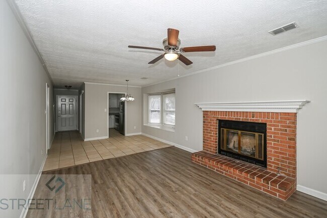 Foto del edificio - REDUCED!
