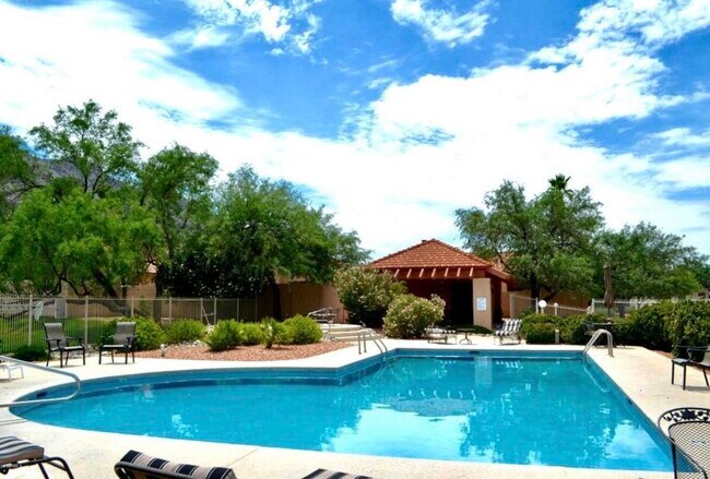 Foto del edificio - 200 E Belcourte Pl