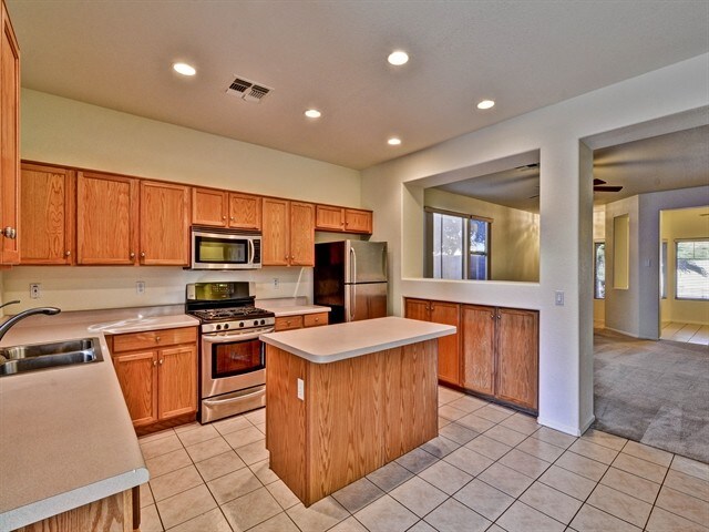 Foto del edificio - 3930 N 143rd Ln