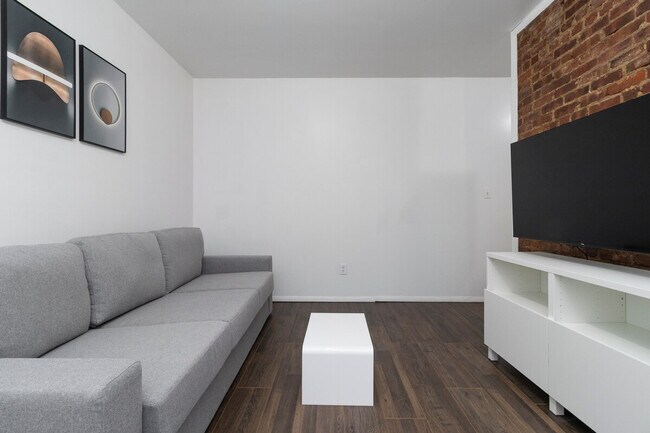 Foto del edificio - 335 E 94th St