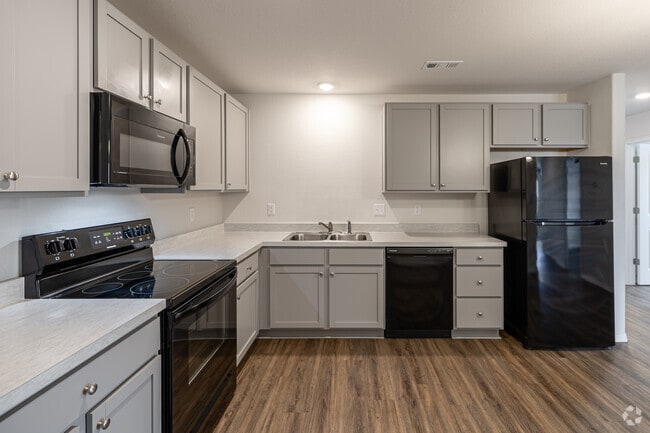 4BR, 2BA - 1,327SF - Kitchen - Woodward Park