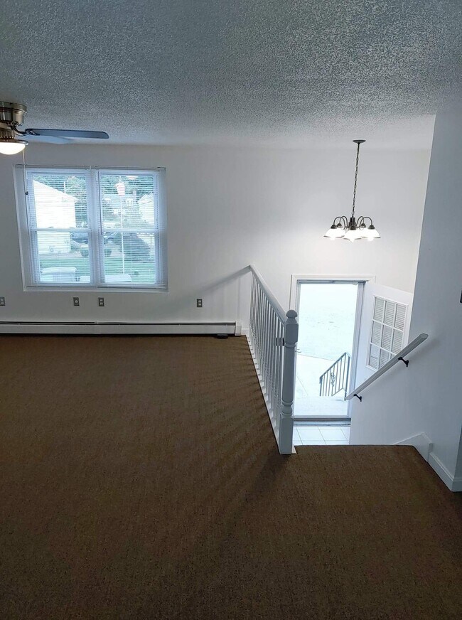 Building Photo - 9 Candida Ct