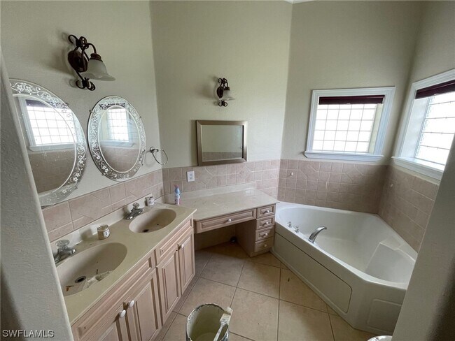 Foto del edificio - 3525 SW 8th Pl