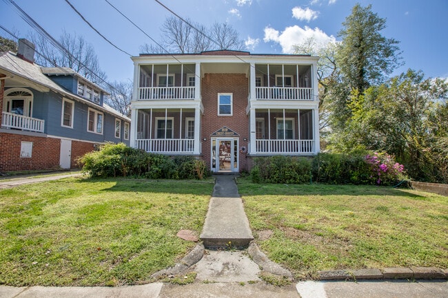 Photo - 819 W 51st St House